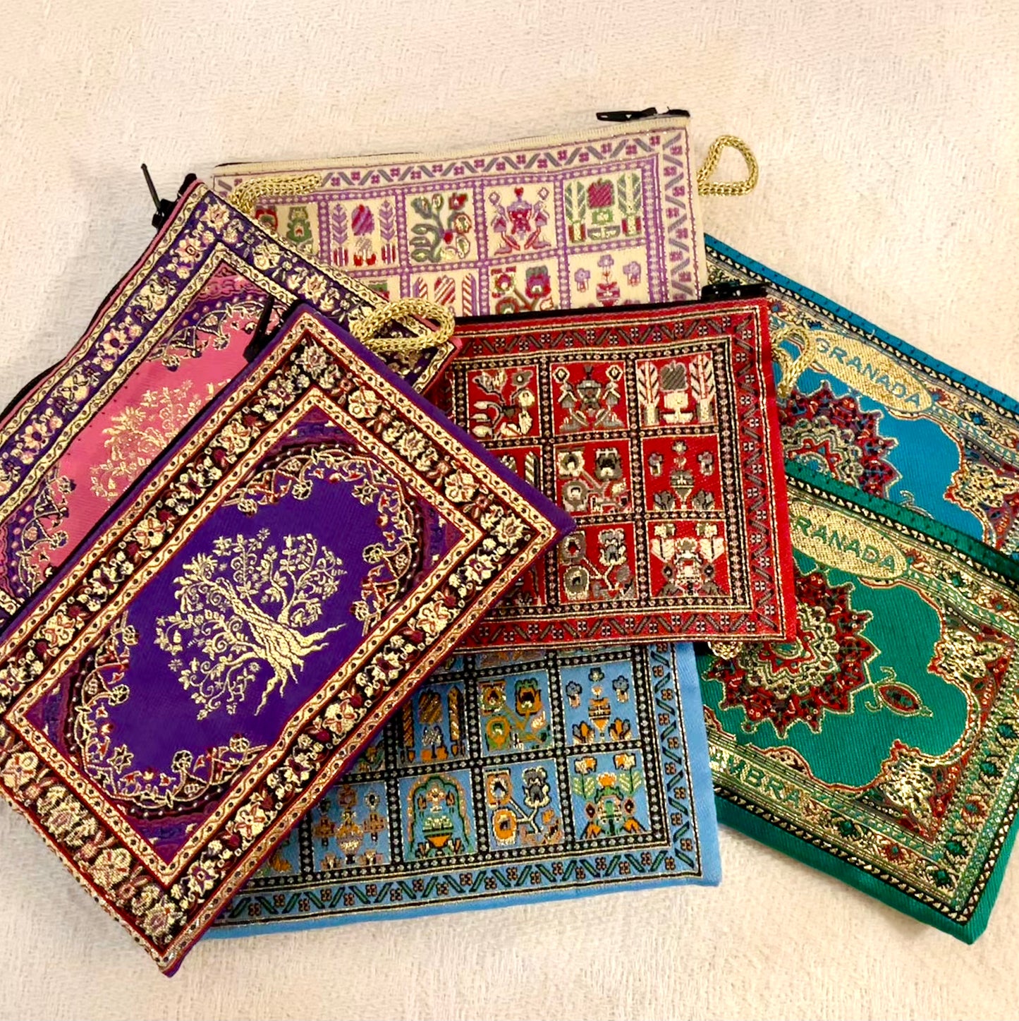 波斯地毯刺繡圖騰收納包